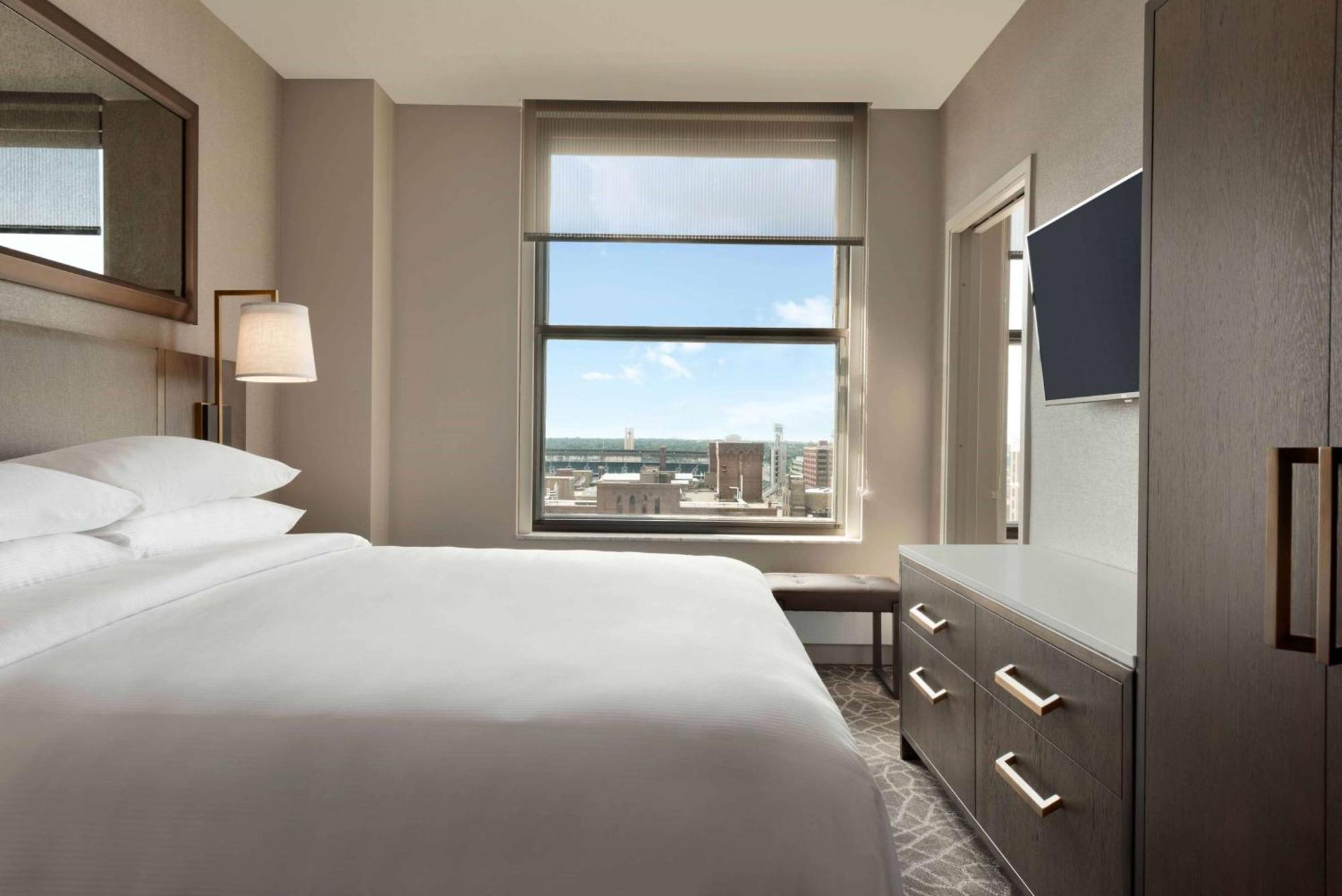 Embassy Suites By Hilton Minneapolis Downtown Hotel Esterno foto