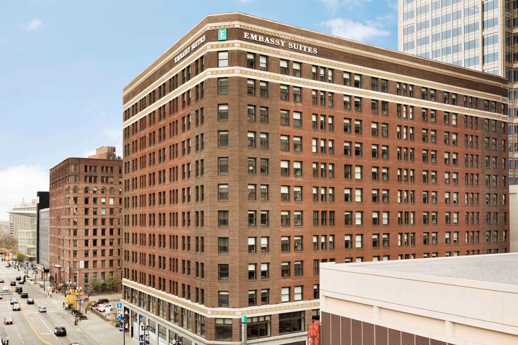 Embassy Suites By Hilton Minneapolis Downtown Hotel Esterno foto